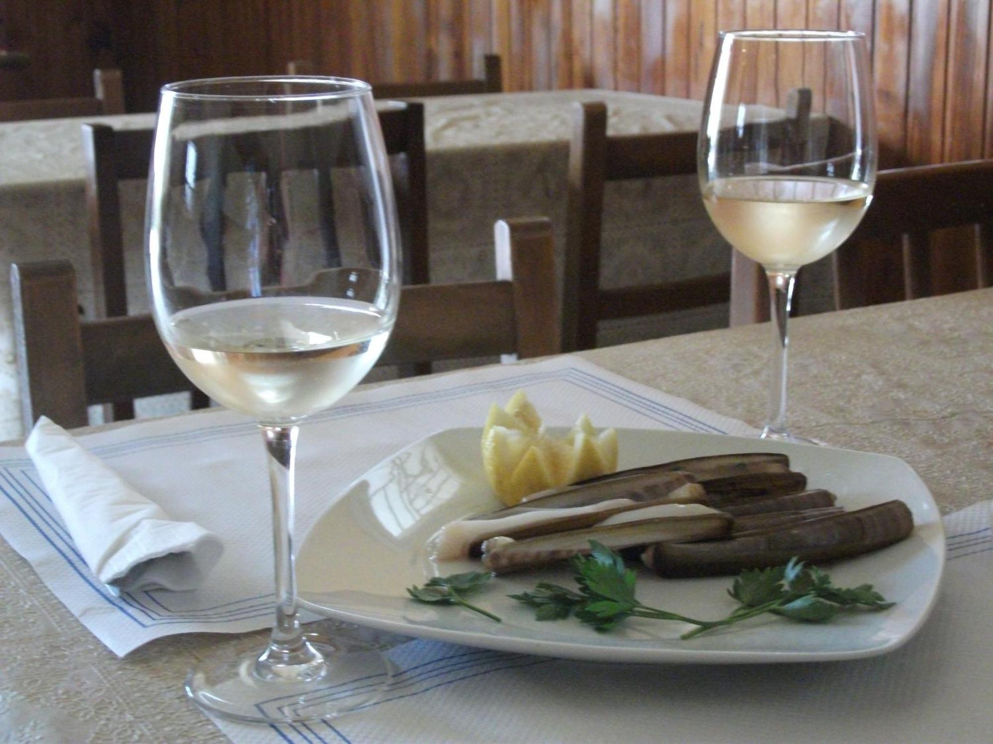 Hostal Nuevo Alonso Bembribe エクステリア 写真