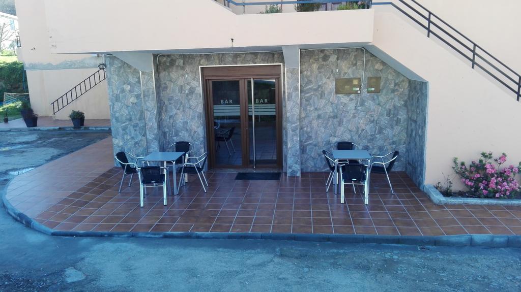 Hostal Nuevo Alonso Bembribe エクステリア 写真